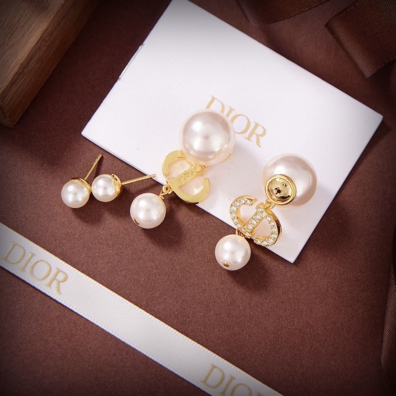 chr1st1an D10r earrings